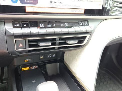 Certified 2025 Toyota Camry XLE FWD image 26