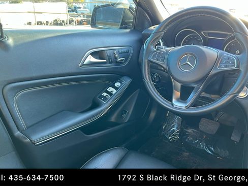 Used 2018 Mercedes-Benz GLA 250 w/ Premium Package image 11