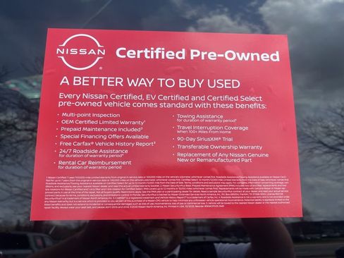 Used 2024 Nissan Titan SV w/ SV Convenience Package image 8