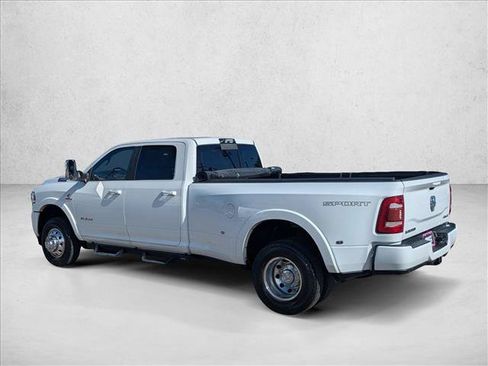 Used 2022 RAM 3500 Laramie AWD/4WD image 7