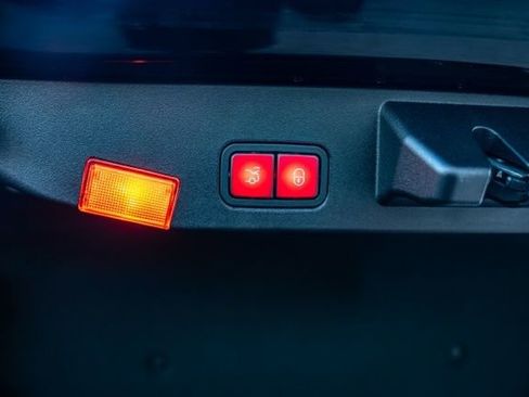 Used 2015 Mercedes-Benz SL 400 image 20