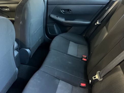 Used 2025 Nissan Sentra SV FWD image 5