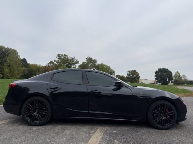 Used 2022 Maserati Ghibli GT RWD image 2