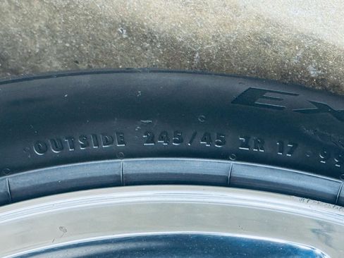 Used 2004 Chevrolet Corvette Coupe w/ Preferred Equipment Group RWD image 14