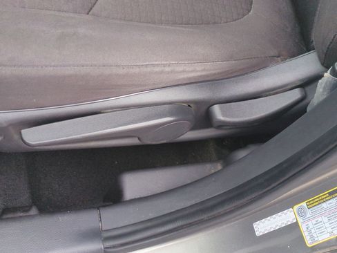 Used 2013 Kia Soul FWD image 17