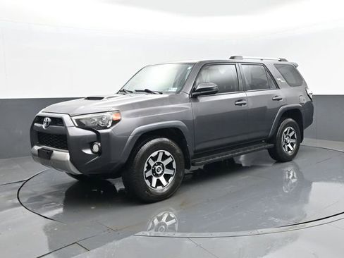 Used 2018 Toyota 4Runner TRD Off-Road image 1