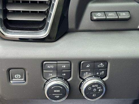 Used 2025 GMC Sierra 1500 Denali Ultimate AWD/4WD image 21