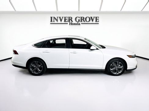 Used 2023 Honda Accord EX image 4