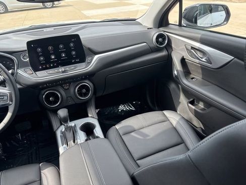 Used 2023 Chevrolet Blazer LT w/ Midnight/Sport Edition FWD image 28