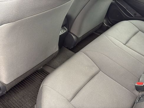 Certified 2025 Toyota Corolla LE image 21