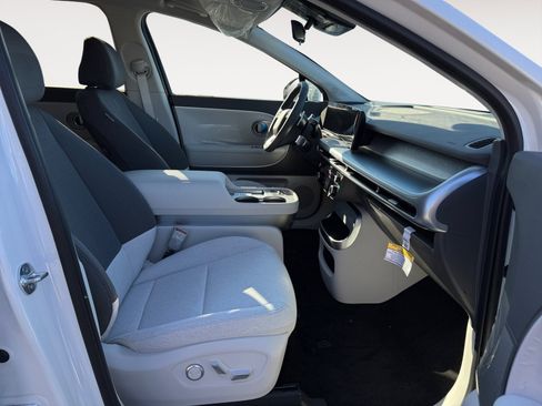 New 2026 Hyundai Ioniq 9 SE image 18