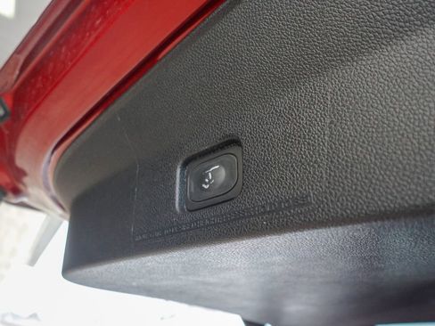 Used 2017 Ford Explorer Limited image 14