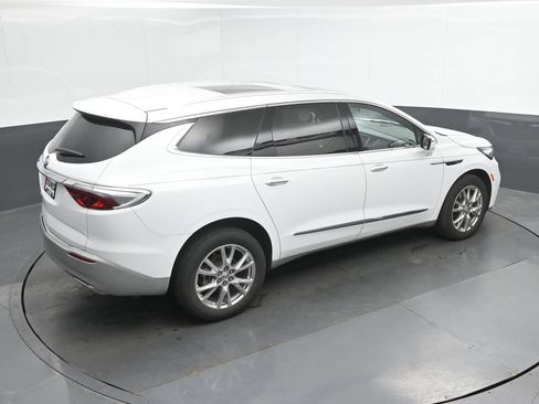 Used 2023 Buick Enclave Essence w/ Experience Buick Package AWD/4WD image 30