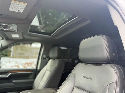 Used 2024 GMC Sierra 2500 Denali w/ Denali Reserve Package image 11