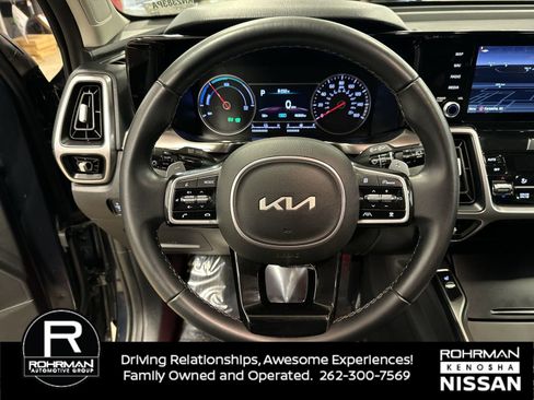 Used 2022 Kia Sorento EX image 12