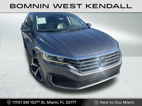 Used 2020 Volkswagen Passat 2.0T R-Line image 3