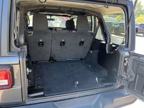 Used 2021 Jeep Wrangler Unlimited Sport AWD/4WD image 13