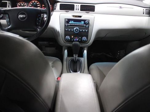 Used 2008 Chevrolet Impala SS w/ Convenience Package image 24