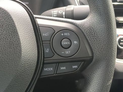 Used 2022 Toyota Corolla LE w/ LE Convenience Package FWD image 27