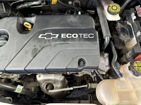 Used 2021 Chevrolet Spark LT image 31