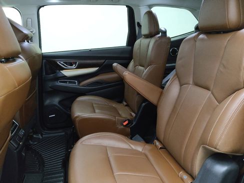 Used 2019 Subaru Ascent Touring AWD/4WD image 18