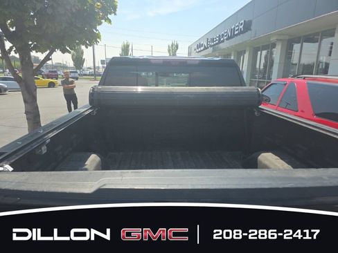 Used 2021 Chevrolet Silverado 1500 High Country w/ Technology Package AWD/4WD image 6