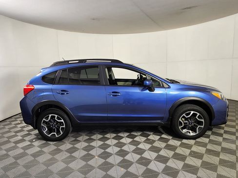 Used 2017 Subaru Crosstrek 2.0i Premium image 8