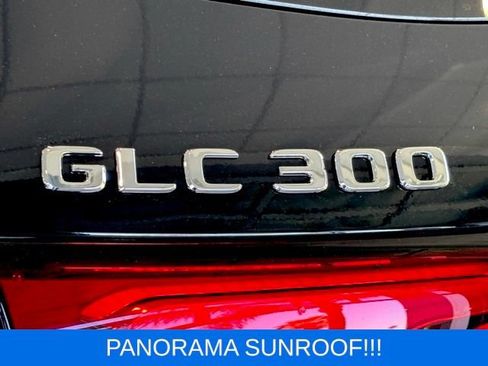 Used 2026 Mercedes-Benz GLC 300 4MATIC image 4