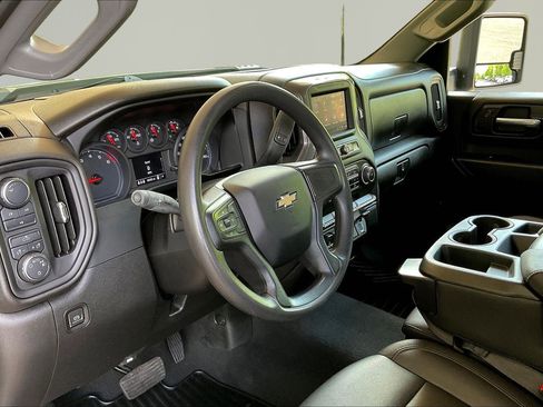 Used 2024 Chevrolet Silverado 2500 W/T w/ WT Convenience Package AWD/4WD image 17
