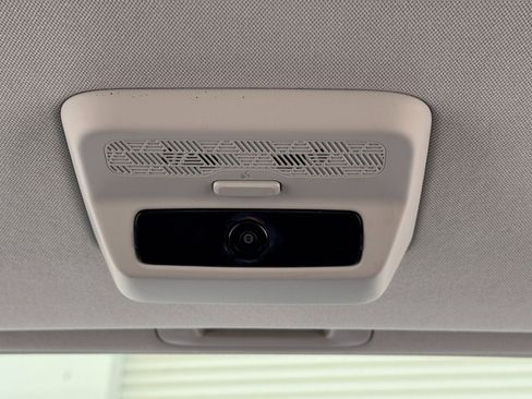 Used 2025 Kia Carnival SX FWD image 43