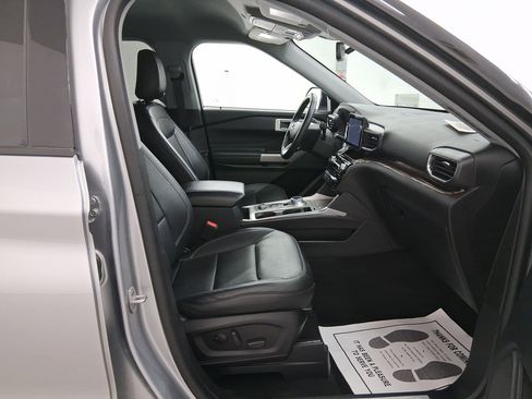 Used 2023 Ford Explorer Limited image 34