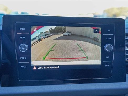 New 2026 Volkswagen Jetta SE image 11