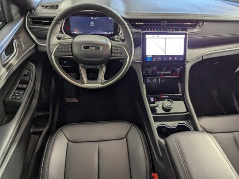 New 2025 Jeep Grand Cherokee Limited w/ Trailer Tow Package image 13