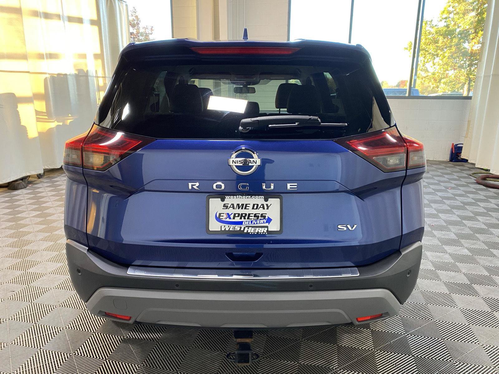 Used 2021 Nissan Rogue SV FWD image 6