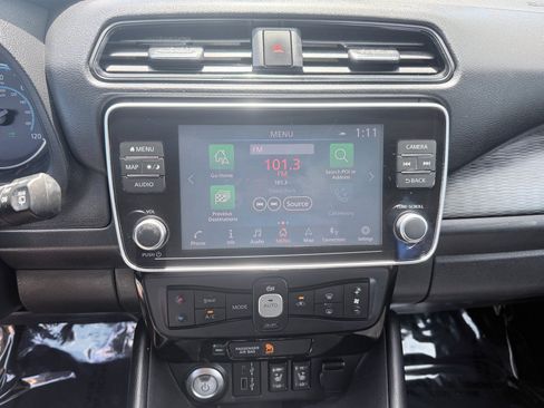 Used 2021 Nissan Leaf SV FWD image 14