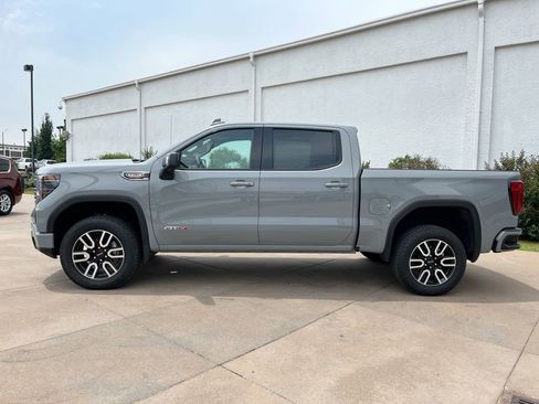 Certified 2025 GMC Sierra 1500 AT4 w/ AT4 Preferred Package image 5