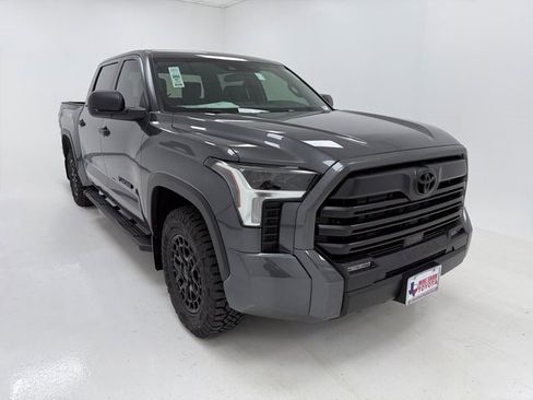 New 2026 Toyota Tundra SR5 image 2