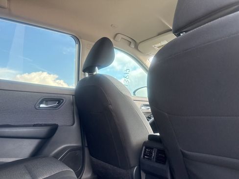 Certified 2023 Nissan Rogue SV FWD image 25