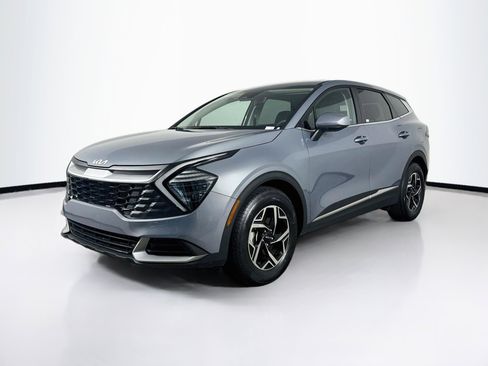 Used 2025 Kia Sportage LX FWD image 3