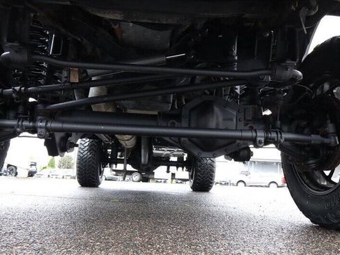 Used 2024 Ford F350 Platinum w/ Tremor Off-Road Package AWD/4WD image 9