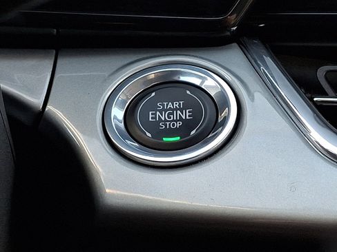 Used 2024 Chevrolet Trax LT w/ LT Convenience Package image 22