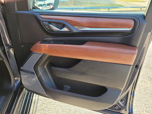 Used 2024 GMC Yukon XL Denali Ultimate w/ LPO, Floor Liner Package AWD/4WD image 10
