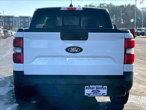 New 2026 Ford Maverick Lariat w/ Black Appearance Package image 4