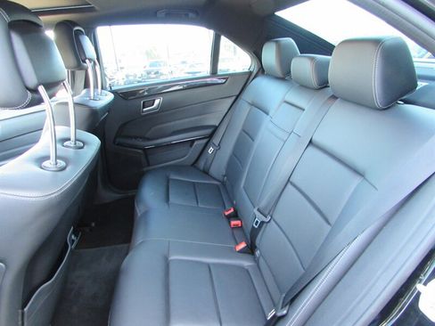 Used 2014 Mercedes-Benz E 350 Sedan image 17