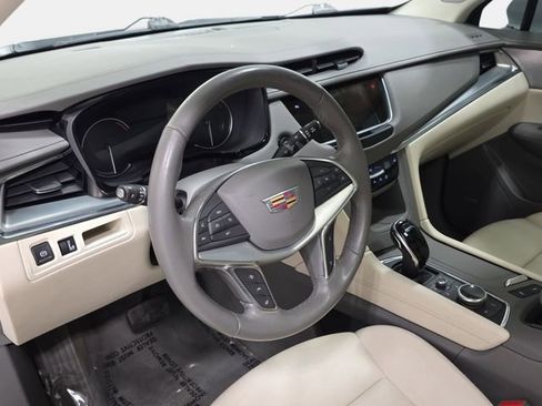 Used 2021 Cadillac XT5 Premium Luxury AWD/4WD image 13