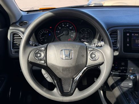 Used 2017 Honda HR-V EX image 14