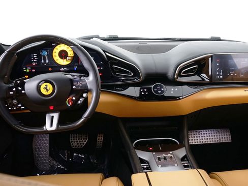 Used 2024 Ferrari Purosangue Base image 28