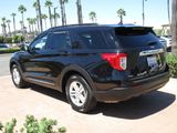 Used 2022 Ford Explorer XLT image 2