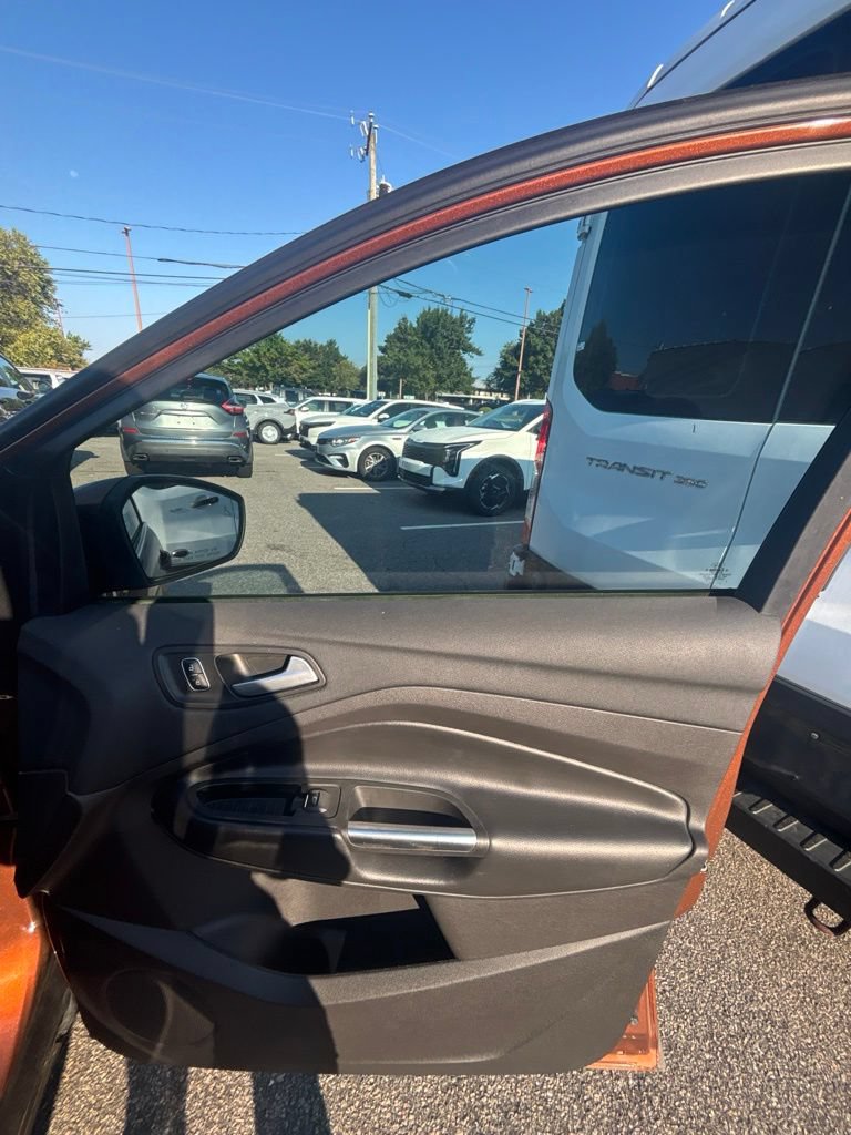 Used 2017 Ford Escape Titanium w/ Equipment Group 301A FWD image 22