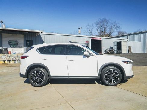 Used 2022 MAZDA CX-5 AWD 2.5 S w/ Premium Plus Pkg image 3